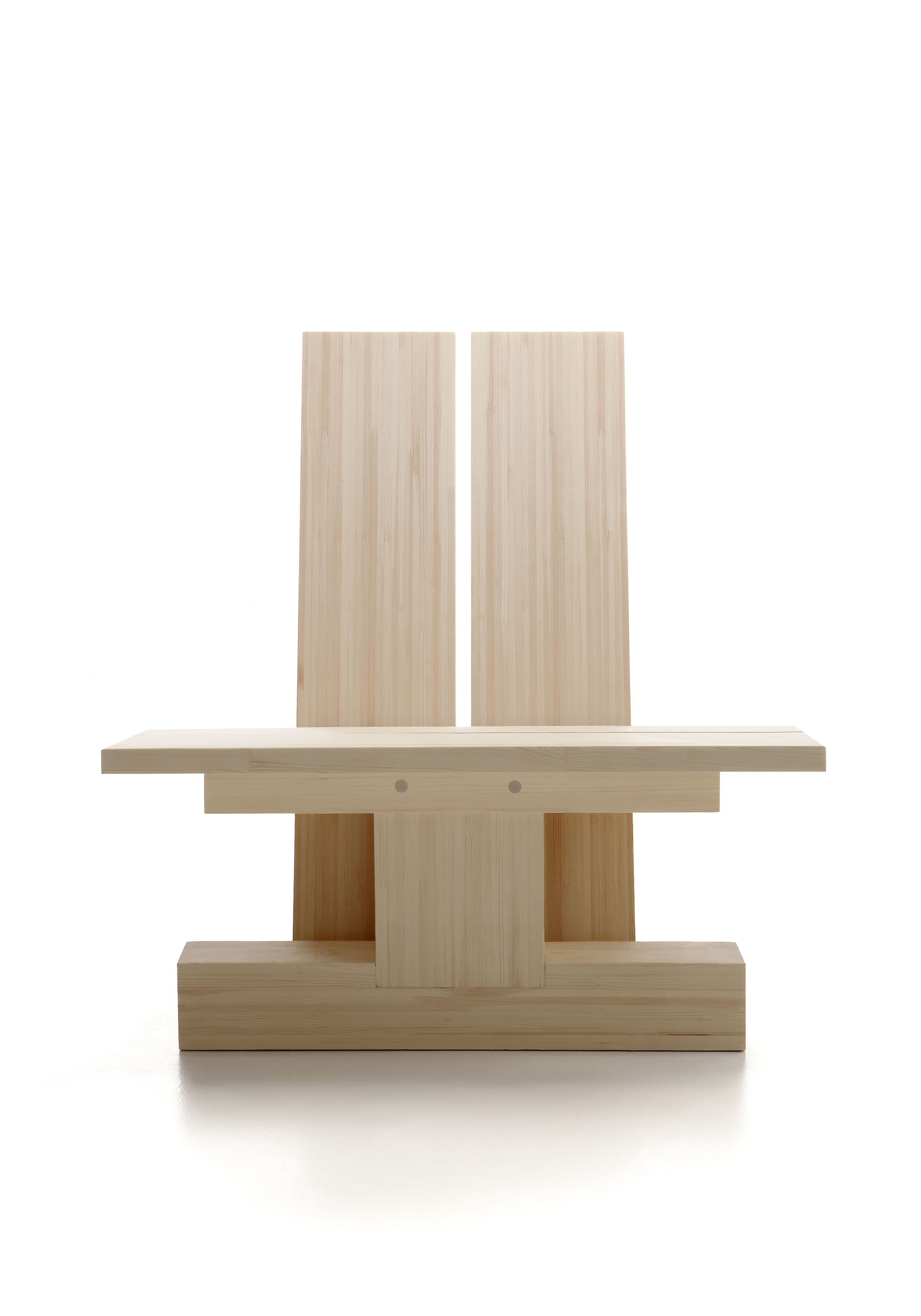 Lean chair-photo by Chikako Harada.jpg